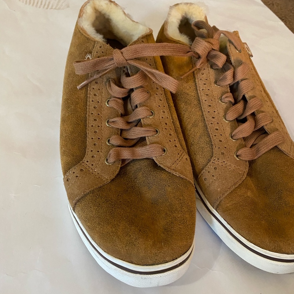 Men’s Uggs. Sneaker